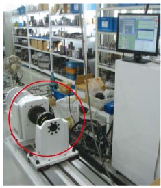 三木プーリの採用関連技術 ねじり振動試験機（カップリングや軸継手のねじり特性と耐久性を評価する試験装置）